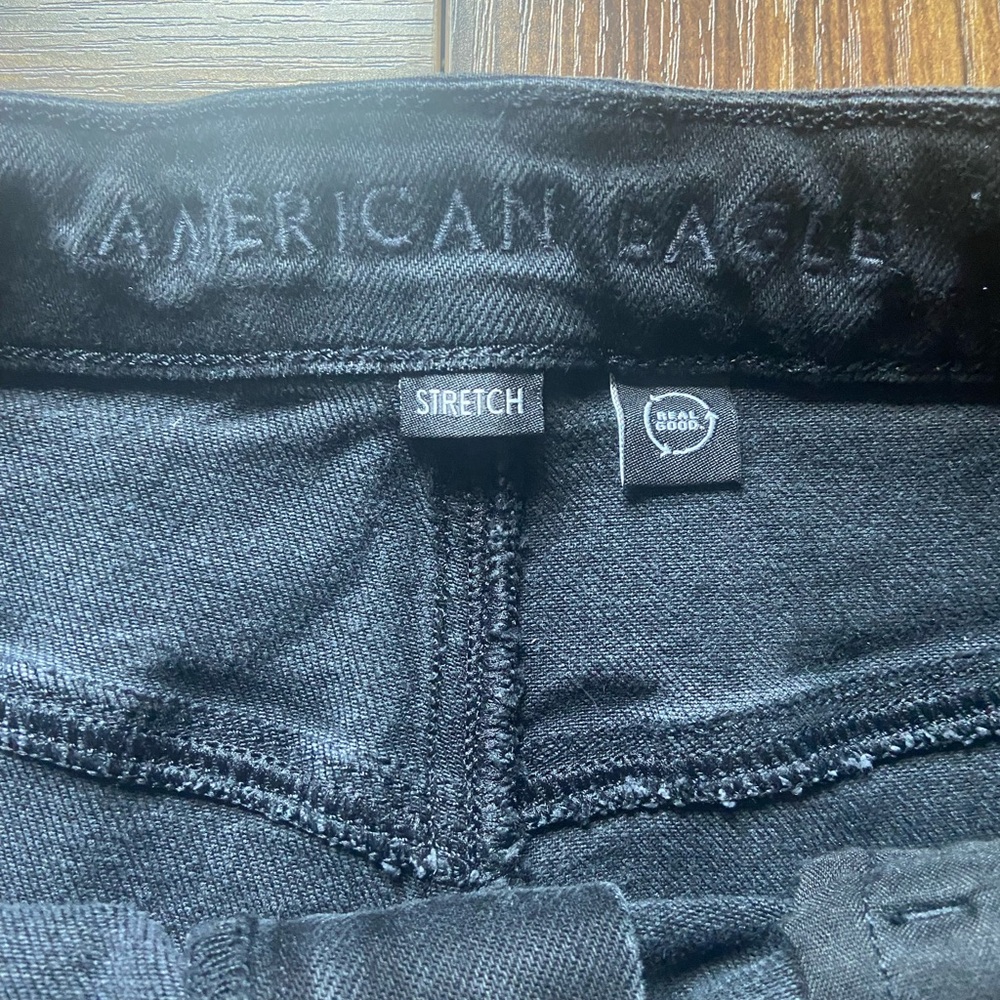 American Eagle Black Stretch Shorts - Picture 4 of 6